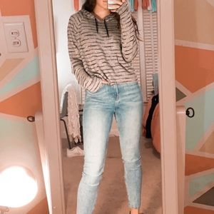 ❤️4/$25 cropped hoodie❤️